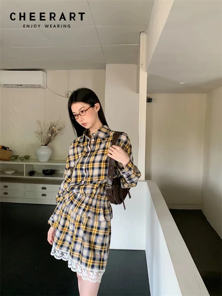 CHEERART Autunno 2025 Camicia a maniche lunghe scozzese gialla per donna Camicia con bottoni Camicetta Jirai Kei Outfit Abiti autunnali