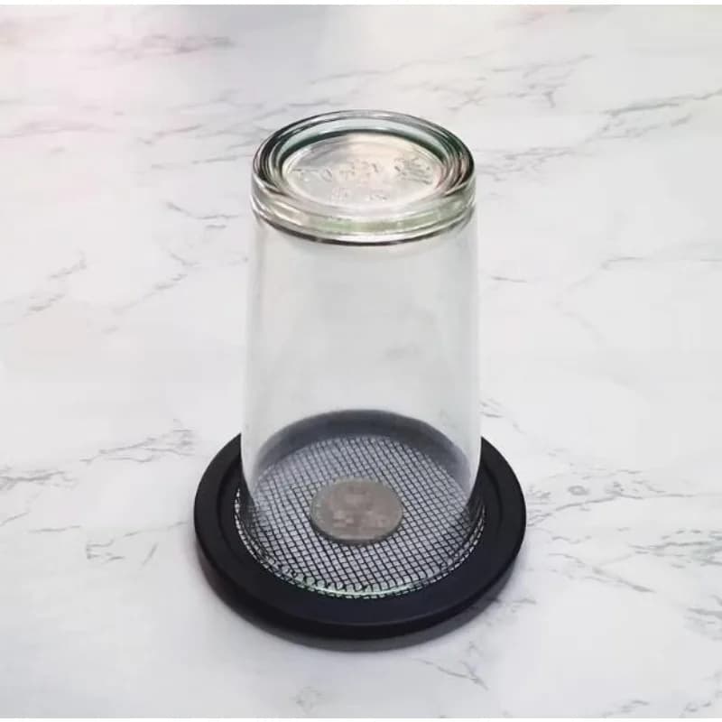Miracolo Coin Thru Tazza di vetro Trucchi magici Monete Appear Vanish Magia Mago Close Up Illusioni di strada Espedienti Mentalismo Puntelli
