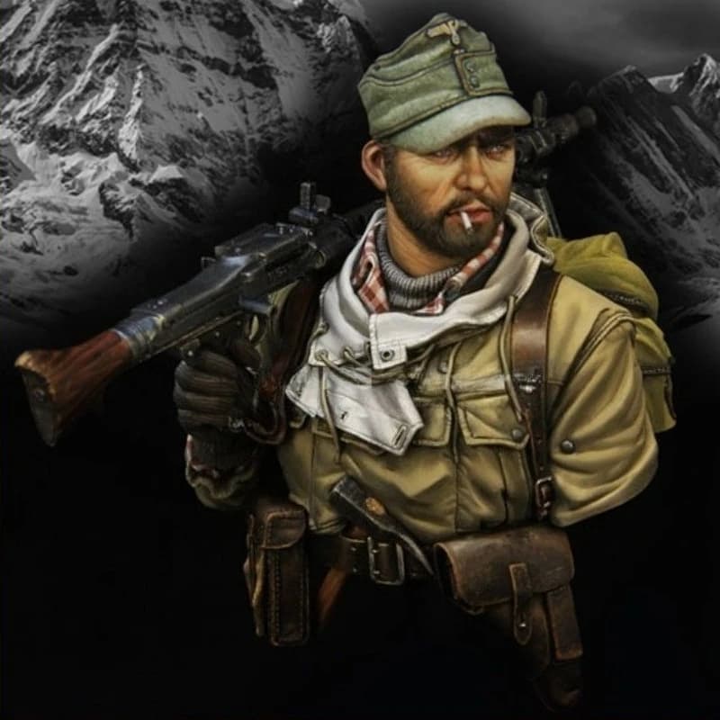 Kit modello busto in resina pressofusa in scala 1/10 Statua del cacciatore di montagna dell'esercito tedesco della Seconda Guerra Mondiale smontato e non verniciato