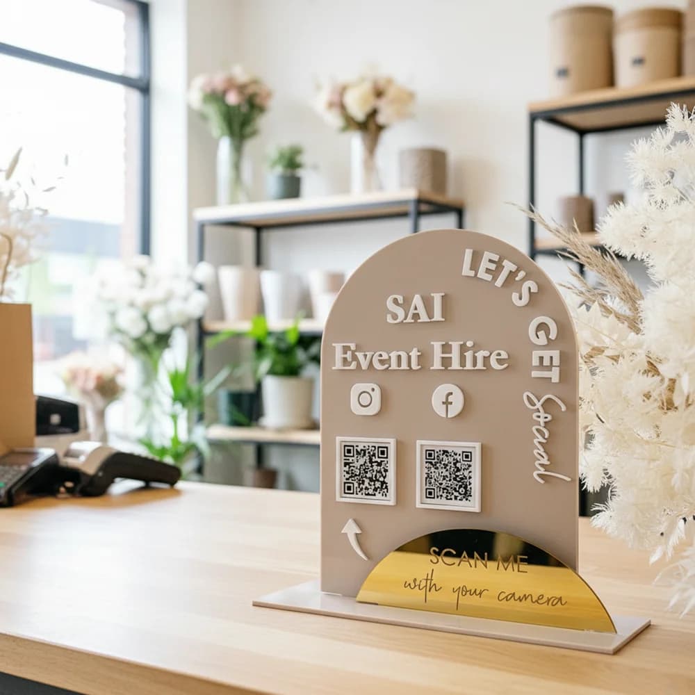 Modern acrylic table card with customizable QR code payment card, suitable for restaurant review collection, cafeteria, lounge