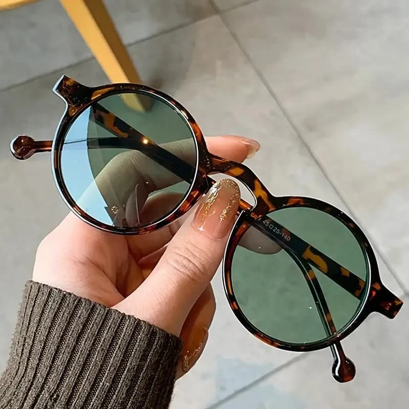 Round Fashion Glasses Women Designer Vintage Classic Eyewear For Lady Small Frame Mirror Retro