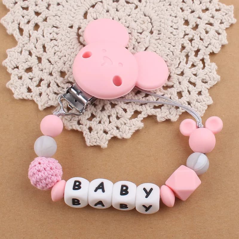 Nome personalizzato Lettere inglesi Bambino Succhietto Ciuccio Clip Manichino Porta catena per capezzoli Dentizione per bambini Giocattolo da masticare Regalo per la doccia