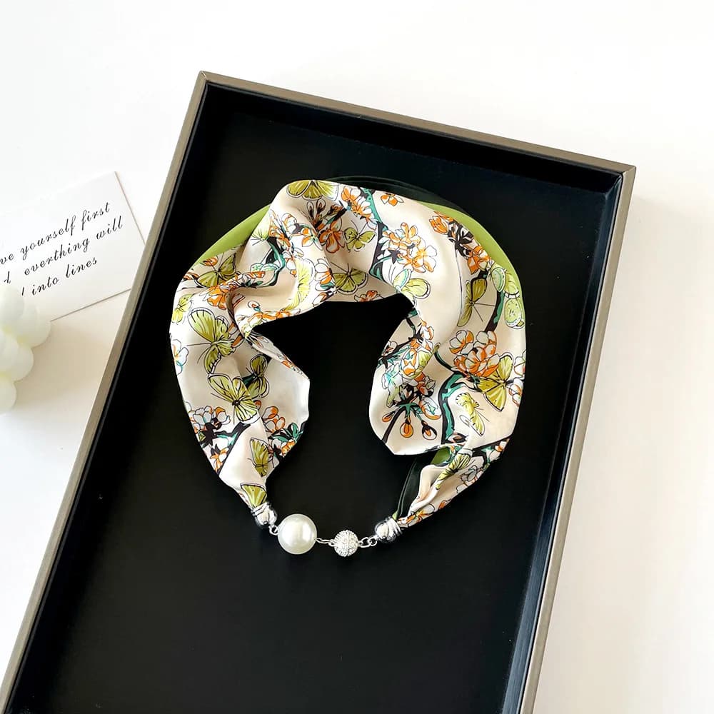 Sciarpa magnetica 2025 Autunno Verde Farfalla Girocollo Sciarpa da collo minimalista di lusso da donna Versatile accessorio di moda regalo