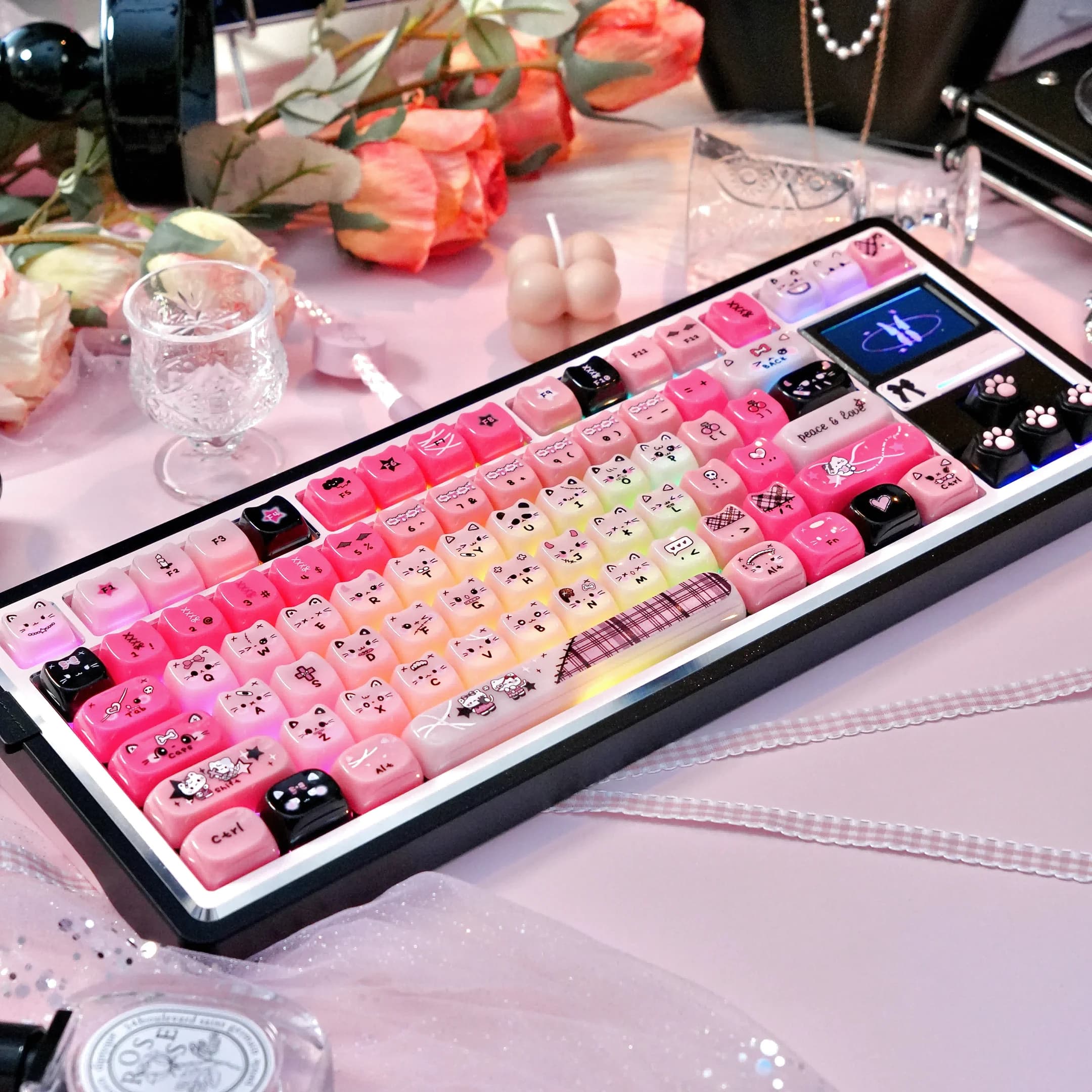Set of 140 Tasti with Black and Pink Cat Theme, Keycaps MAO in PBT Pink, DYE-SUB Mechanical Keyboard Compatible with Made68 Mad68 Wooting 60