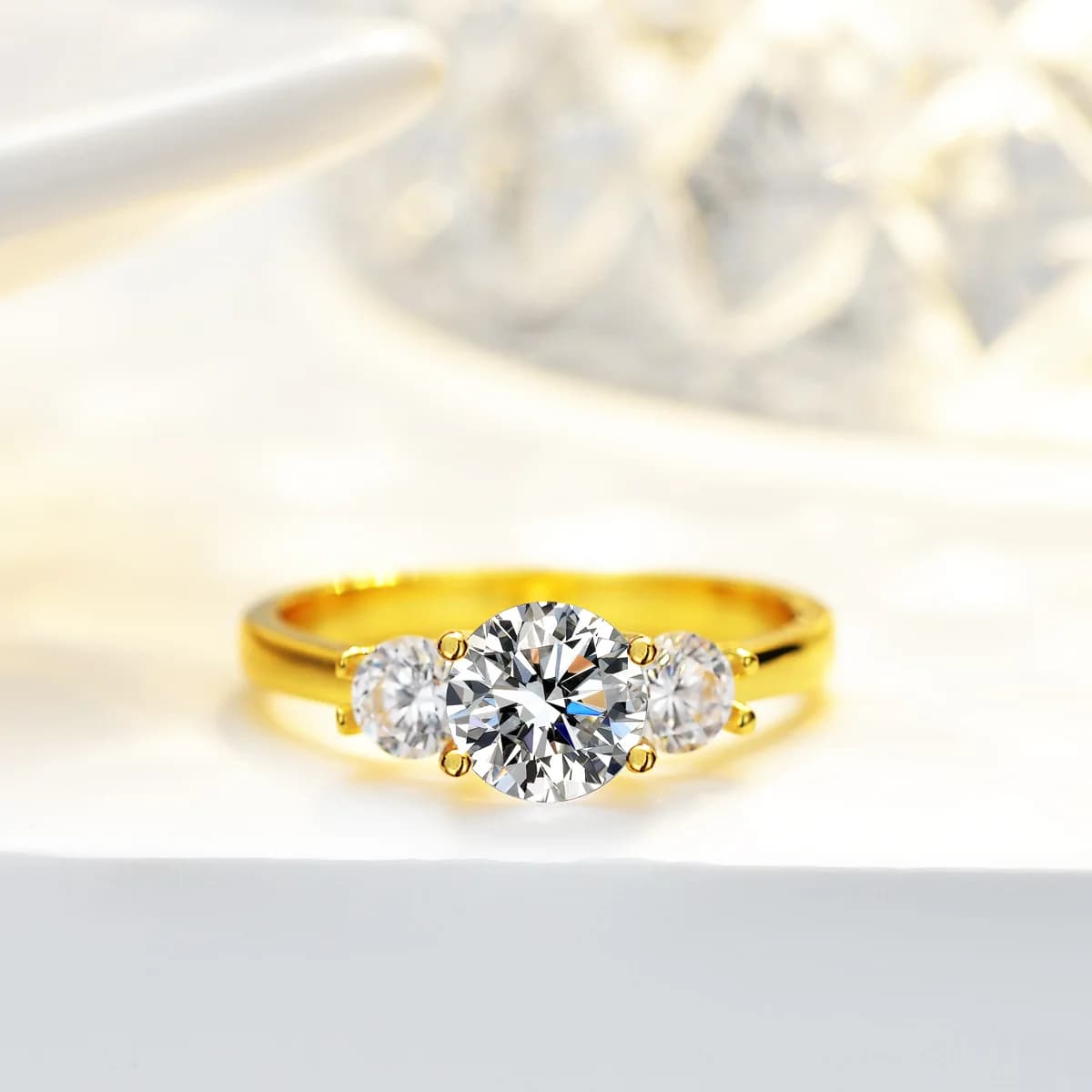 Anello in Oro 24K AU999 per Donna di Cynlo Jewelry - Moissanite Rotonda da 1 Carato 6,5MM, Elegante Gioiello
