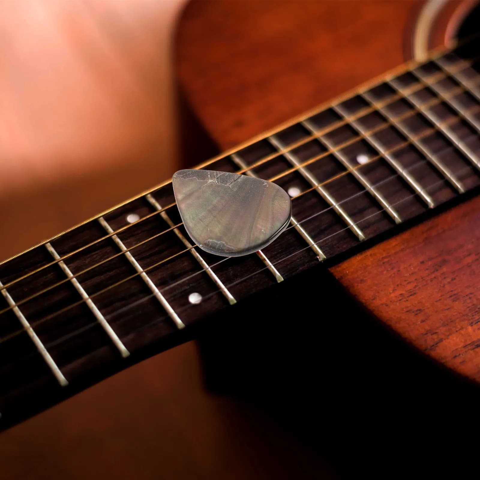 Set di 3 Plettri per Chitarra in Vera Conchiglia, per Chitarra e Ukulele, Aspetto Naturale, Senza Graffi, Suono Morbido e Autentico