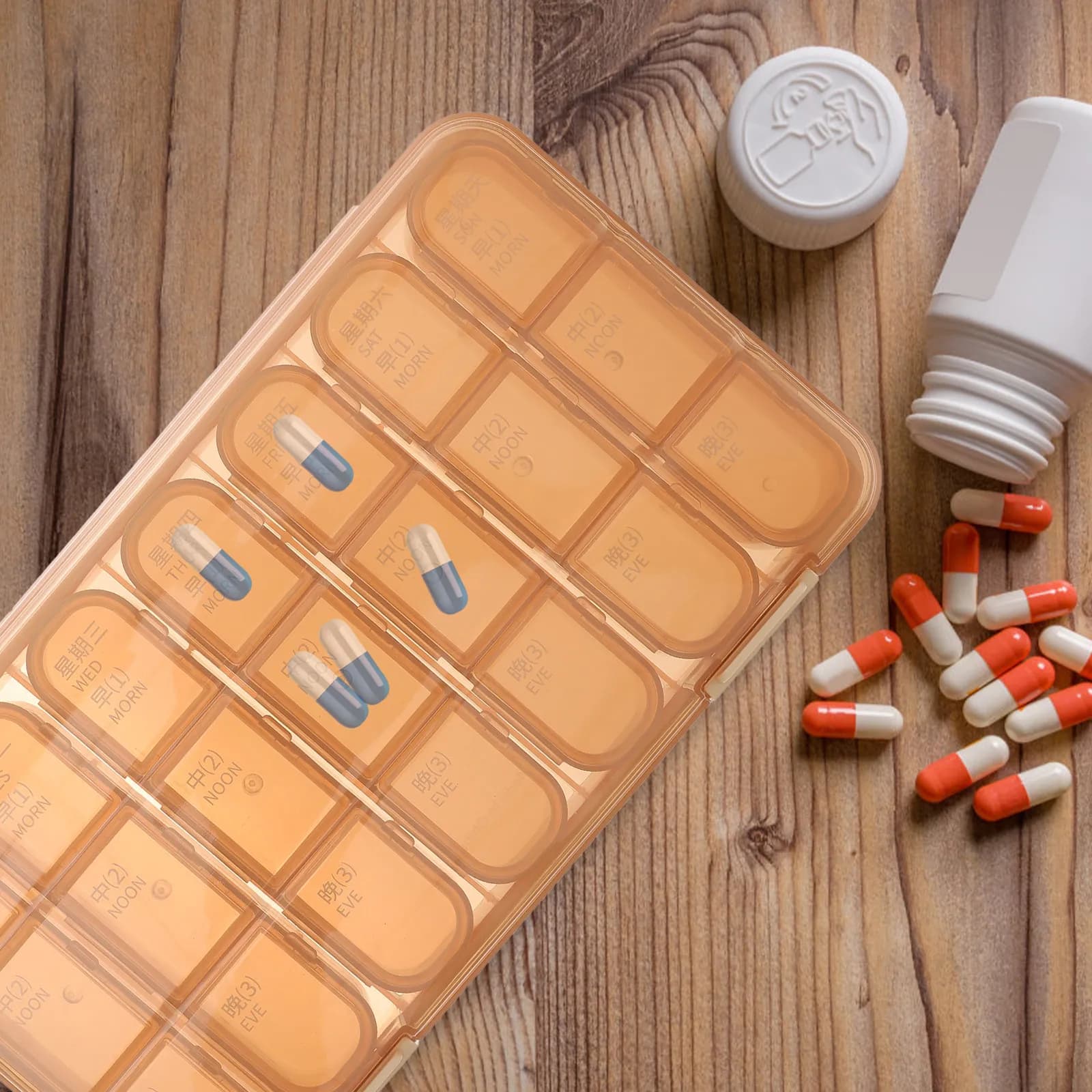 1Pcs Portable Weekly Pill Organizer Medicine Box Food Grade Storage Container Travel Health Care Dose Planner Compact Easy Carry