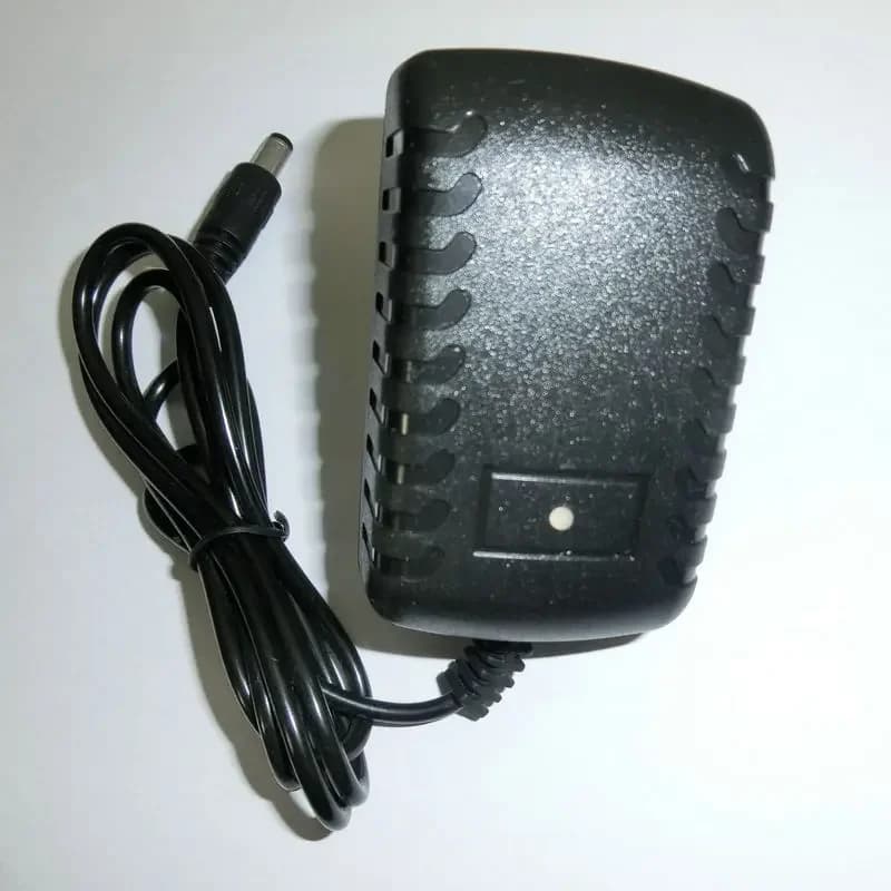 1 pz 12v 7AH 12v 1000mA Caricatore per passeggino per giocattoli per bambini Standard europeo