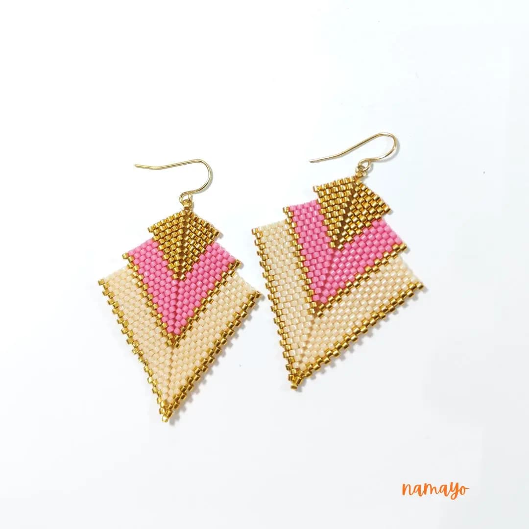 ZGMXR Rice bead earrings Geometry Triangle Color-matching Hand weaving Alloy Woman Bohemia Fashion Simple Beaded earrings