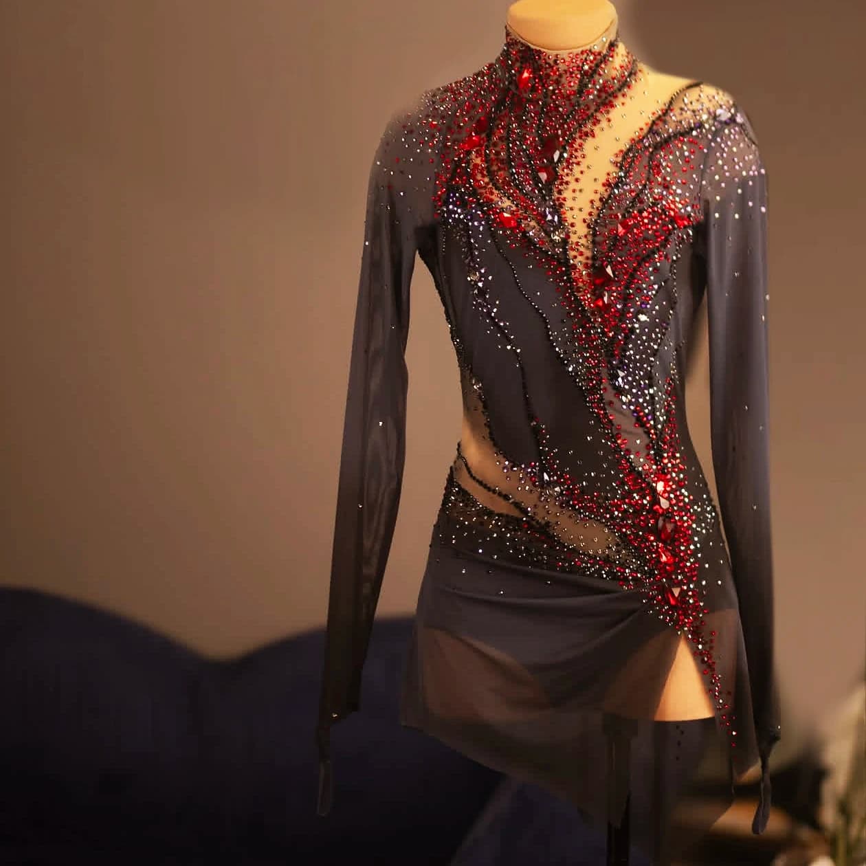 Abito da Pattinaggio Artistico per Bambina con Paillettes Scintillanti, Collo Alto, Body per Ginnastica Ritmica e Pattinaggio su Ghiaccio con Gonna in Chiffon