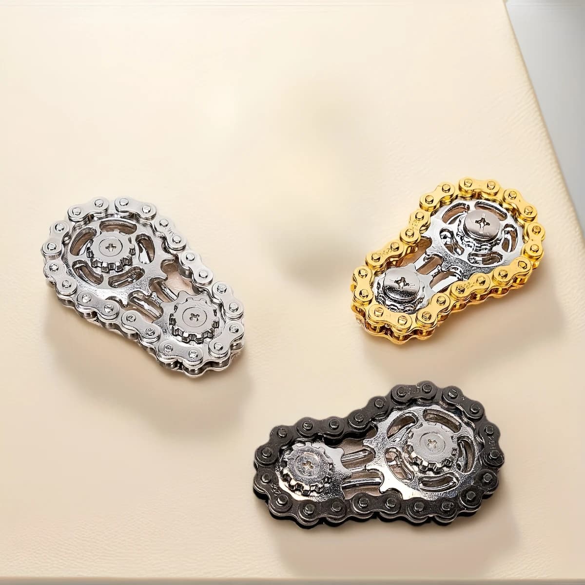 Set di 3 Spinner a Catena per Bicicletta in Acciaio Inox - Design di Ingranaggi Lavorati CNC di Precisione per Giocattolo da Ufficio che Attira l'Attenzione