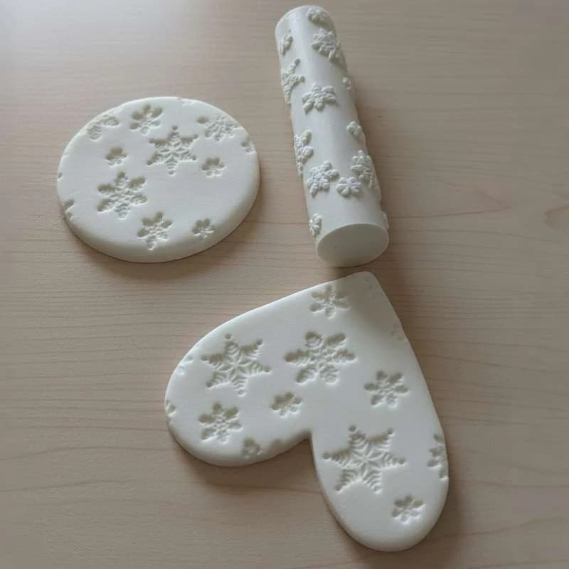 Snowflake Pattern Embossing Rolling Pin Textured Dough Roller for Fondant Baking Handmade Clay Pottery Craft Decoration
