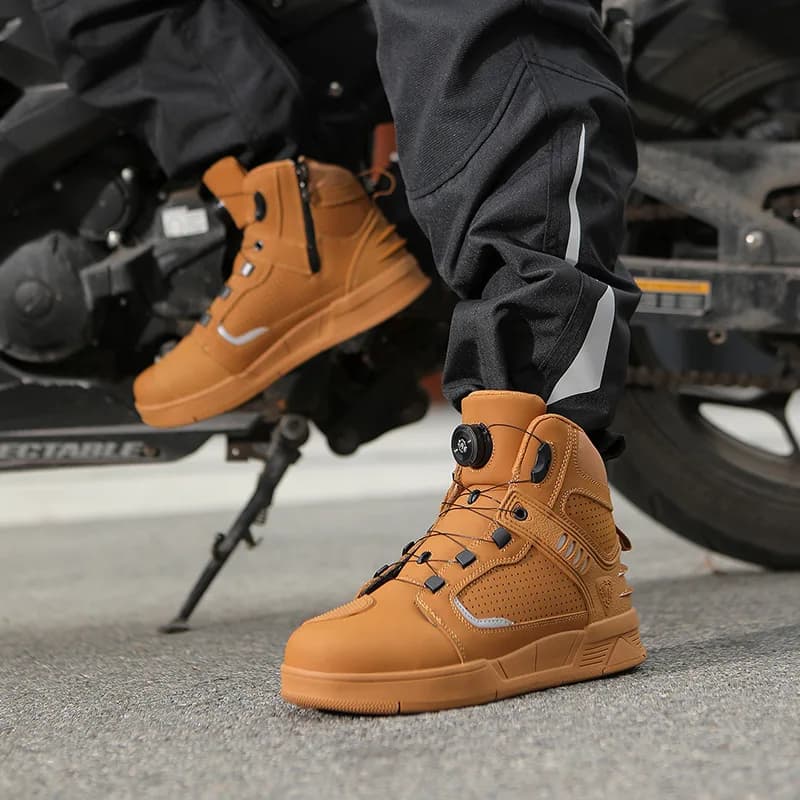 Scarpe da motociclista in vera pelle di vacchetta da uomo Stivali protettivi da moto traspiranti antiscivolo Scarpe da ciclismo per escursionismo all'aperto regalo