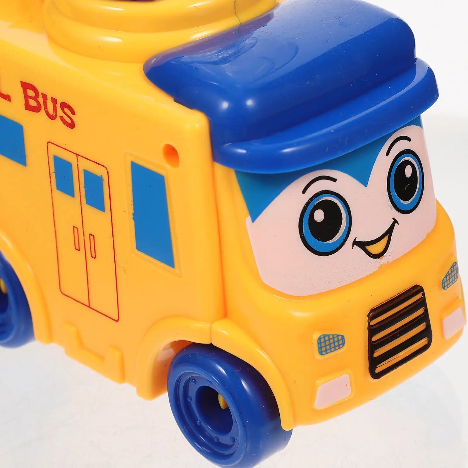 Mini Dispenser d'Acqua a Forma di Scuolabus per Bambini, Giocattolo Educativo Interattivo per Cucina Giocattolo