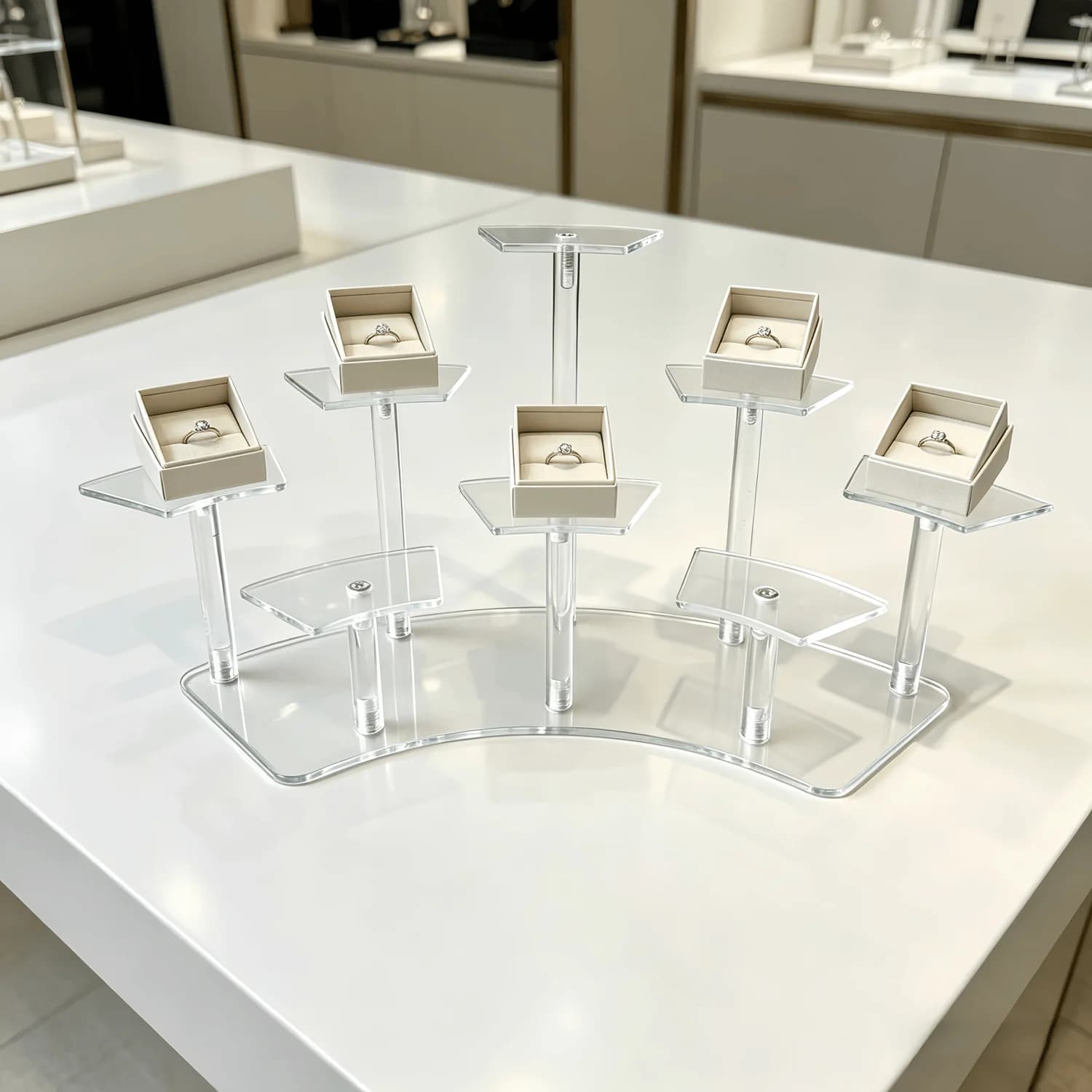 Espositore multifunzionale in acrilico trasparente e resistente, adatto per riporre gioielli, cupcake, profumi, bambole, scaffali portaoggetti