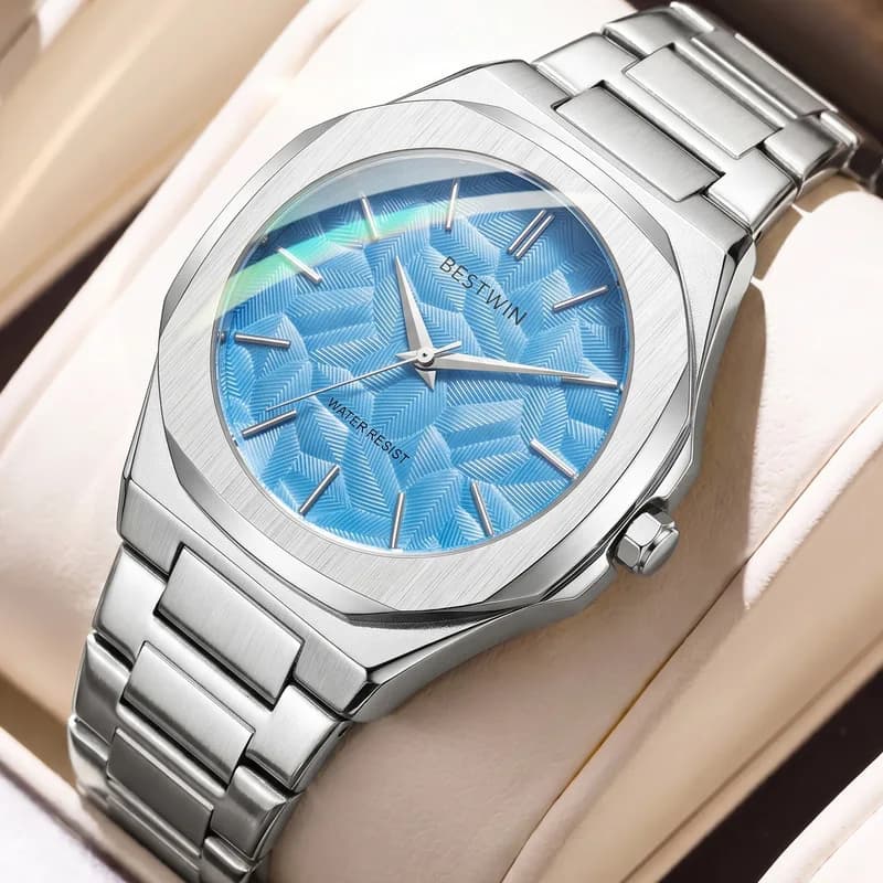 New Men's Watch with Carved Leaf Dial Waterproof Quartz Wristwatch for Men