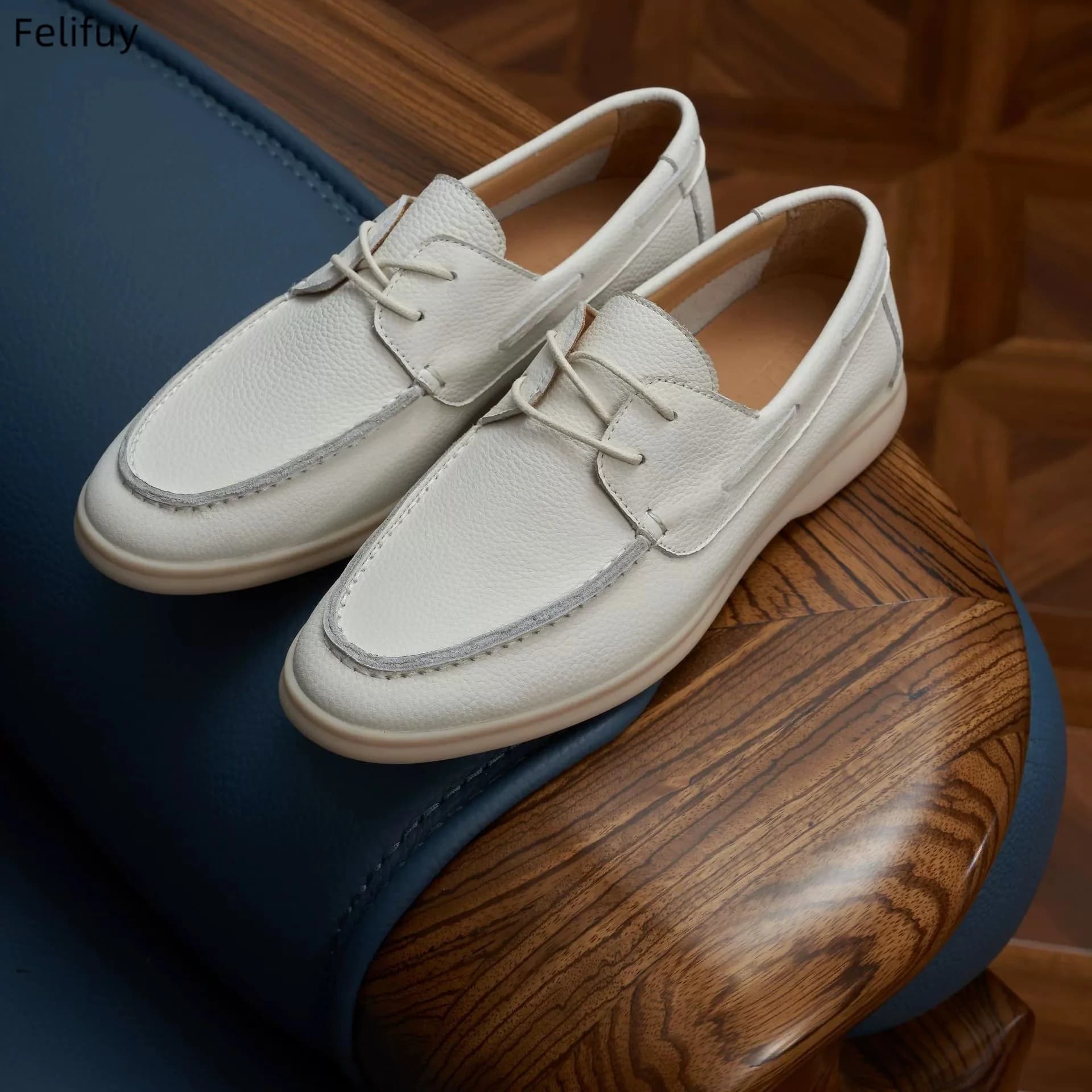 Scarpe da uomo fatte a mano in vera pelle con lacci, morbide, traspiranti, vintage, casual, mocassini da uomo alla moda con tacco piatto e punta tonda.