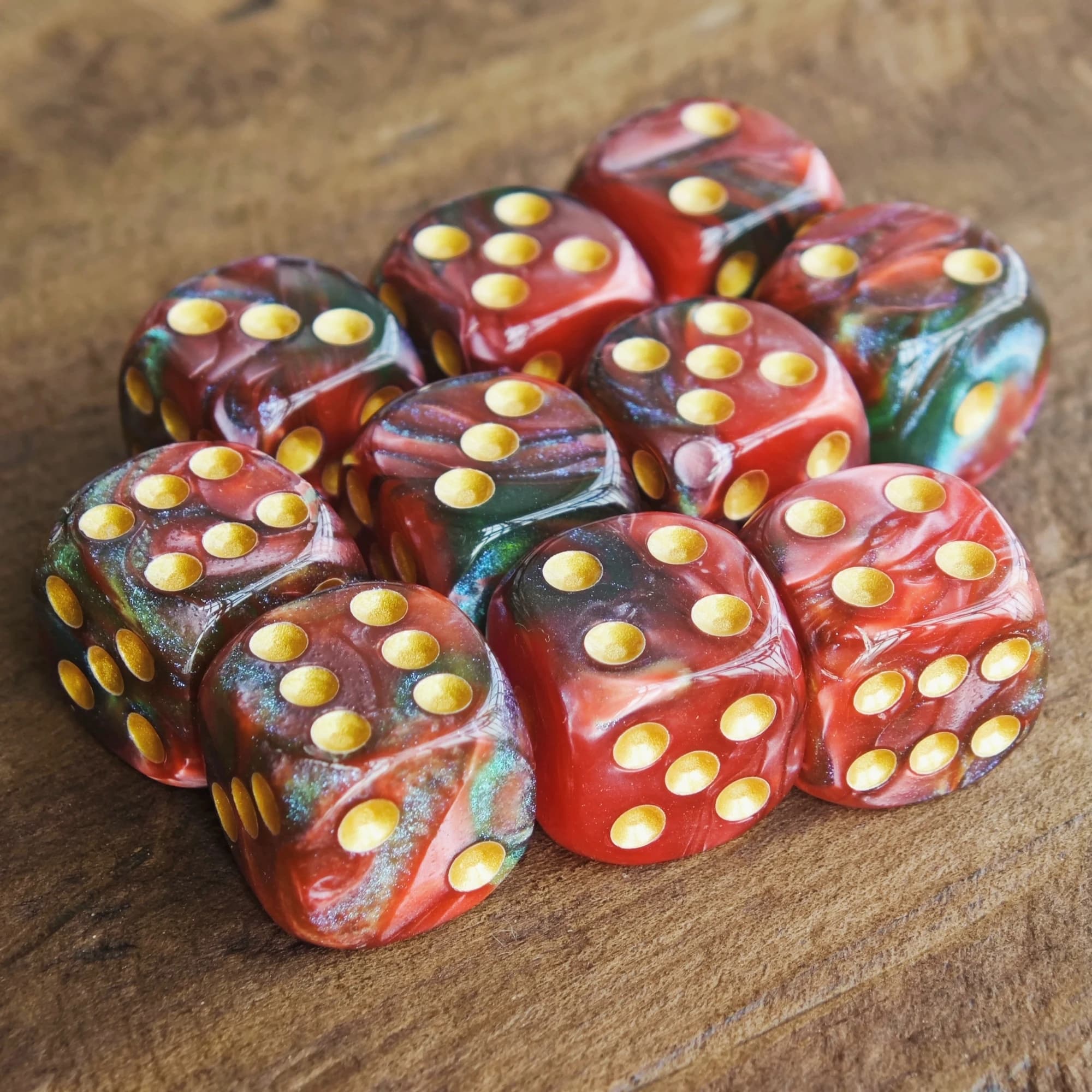 Set di dadi Starlit Sky D6 da 16 mm rosso e verde lucido Warhammers 40K Gioco da tavolo Dungeons and Dragons