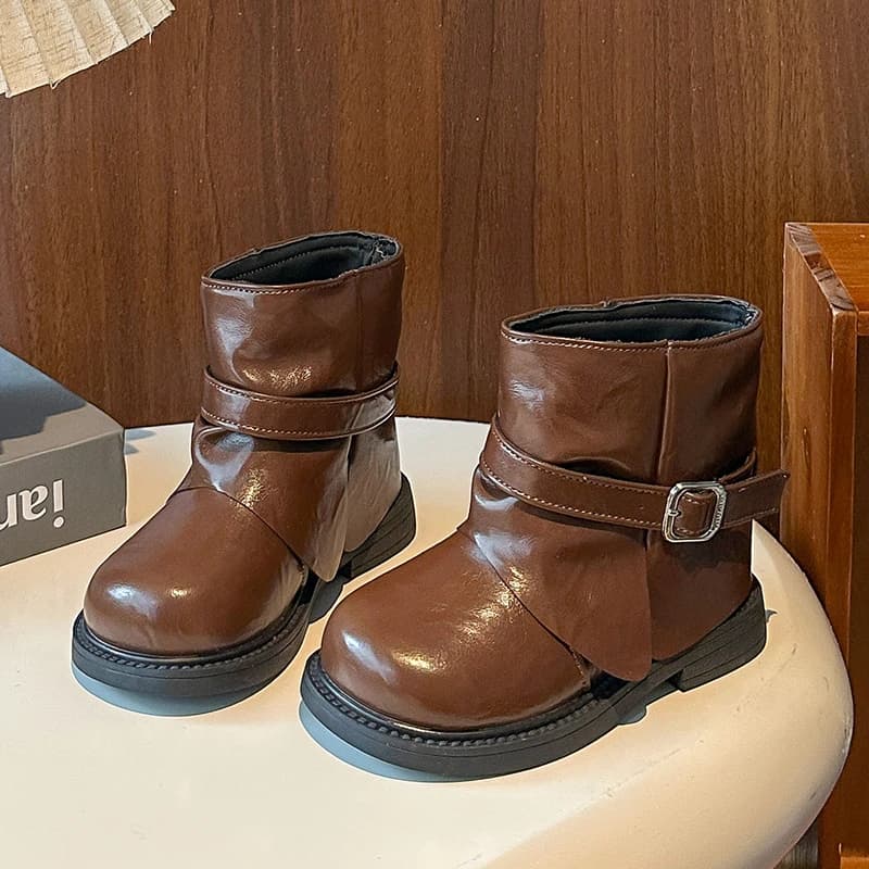 Stivali in pelle per bambini Stivali corti per ragazze alla moda stile britannico Punta tonda Versatili 2025 Autunno Inverno Nuovi stivali da principessa per bambini