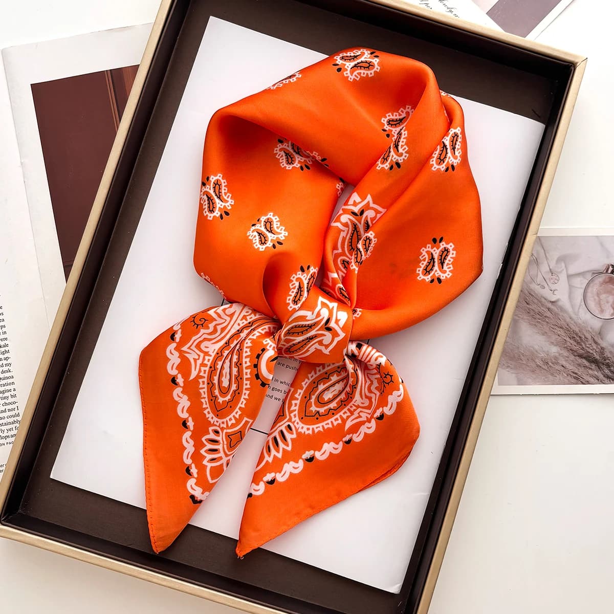 New square silk scarf with 70 cm square paisley print, casual, elegant, slim, breathable, woman's neck, windproof, wrapping for the head