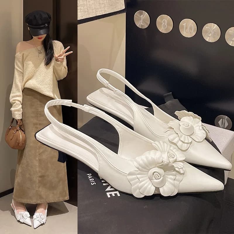 Scarpe da mulo da donna 2025 Moda estiva Tacchi alti Fiore Scarpe da esterno casual da donna a punta sexy Sandali bianchi dolci