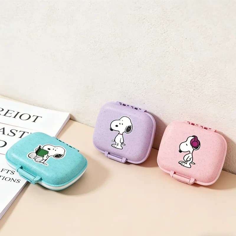 Snoopies Mini Pill's Box 8 Grids Printing Container Convenient Pill Tablet Storage Boxes Sealed Against Moisture Organizer Cases