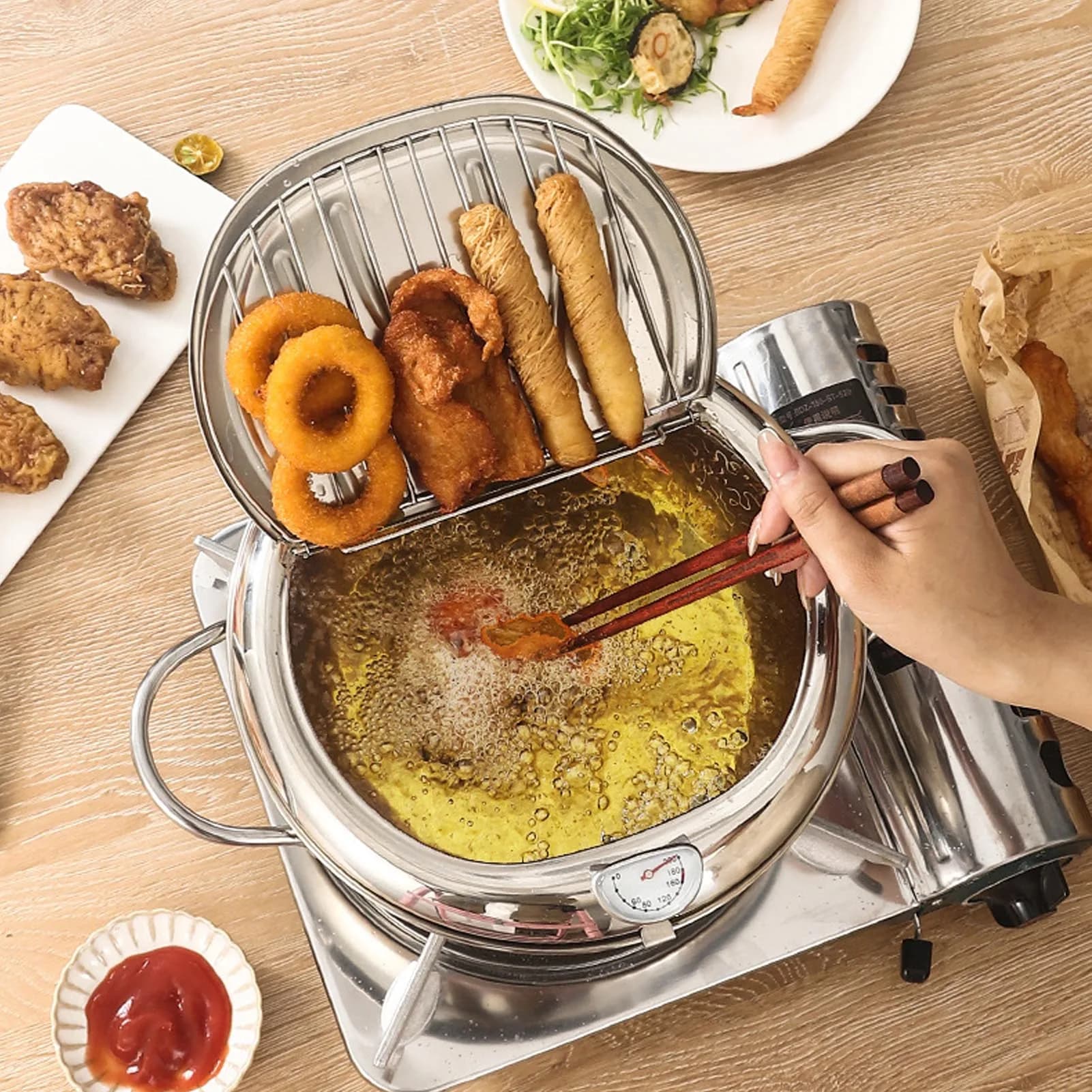 Deep Fryer Pot 201 Stainless Steel 2.2L Japanese Frying Pot with Oil Drain Temperature Control and Lid for Kitchen Stove