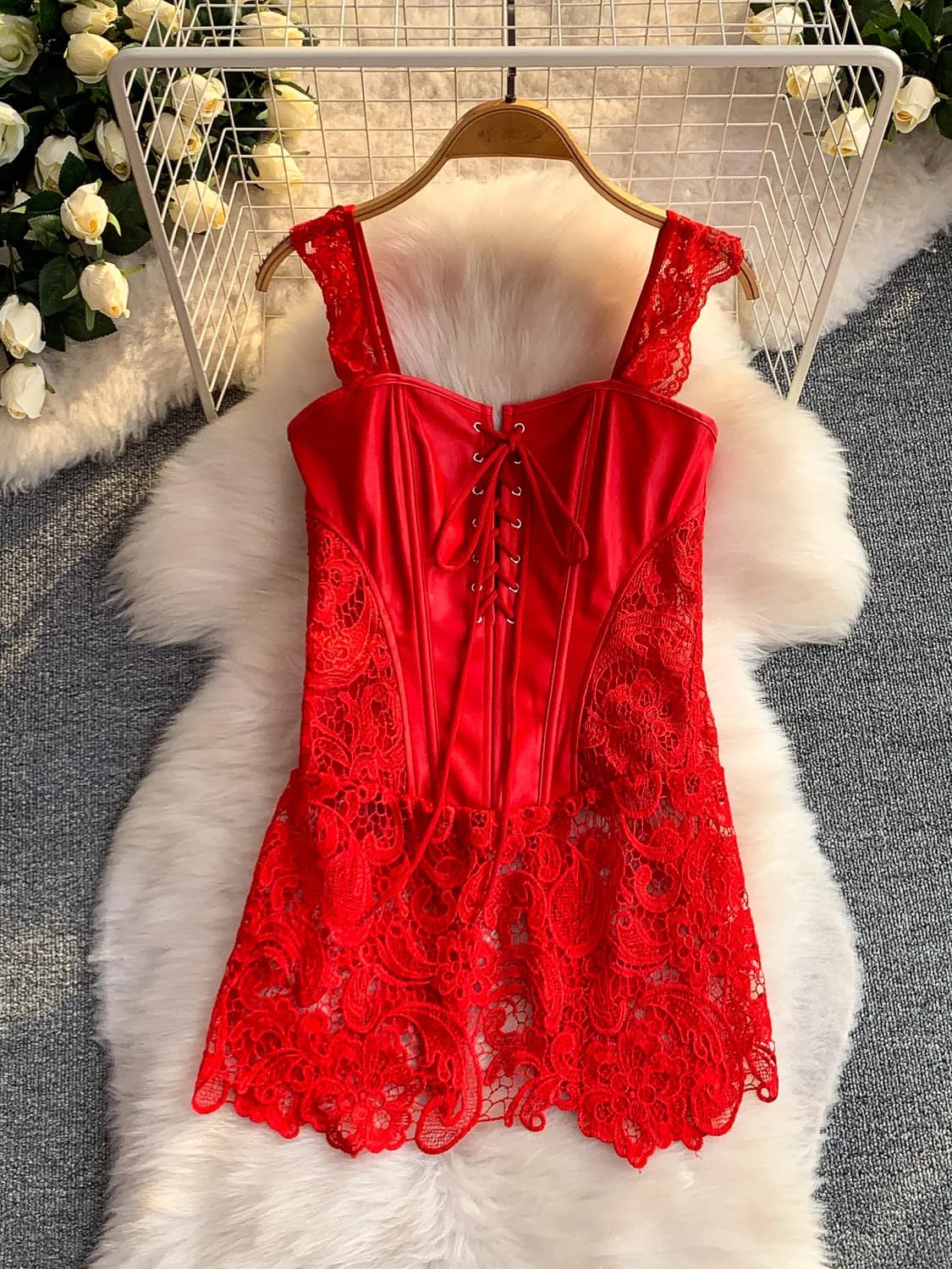 Sexy Cool Spicy Lace Trim Leather Jacket Women's Slimming Belted Fishbone Strap Dress Commute Style H-Shape Vest V-Neck Backless
