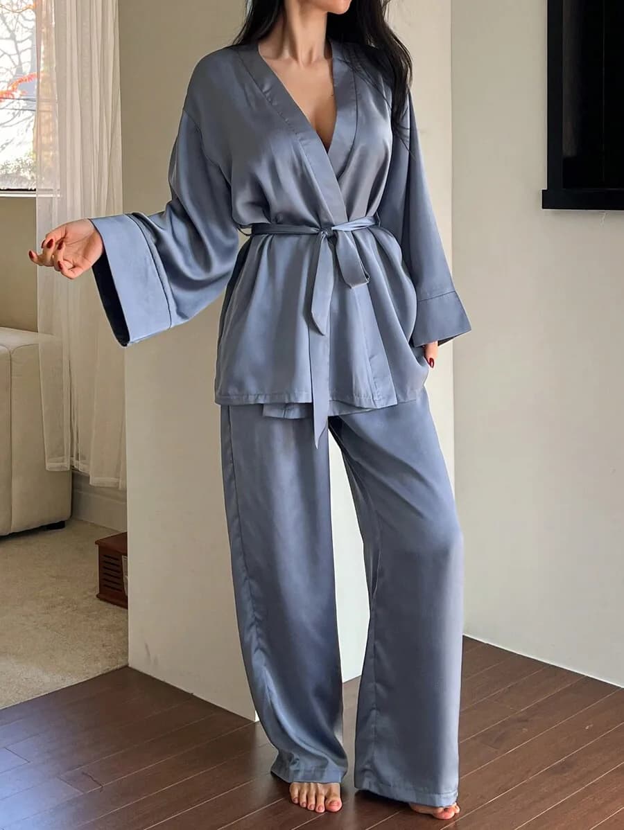 Set Pigiama in Raso con Cintura e Pantaloni, Minimalista ed Elegante, Abbigliamento da Notte Primavera/Estate e Autunno/Inverno