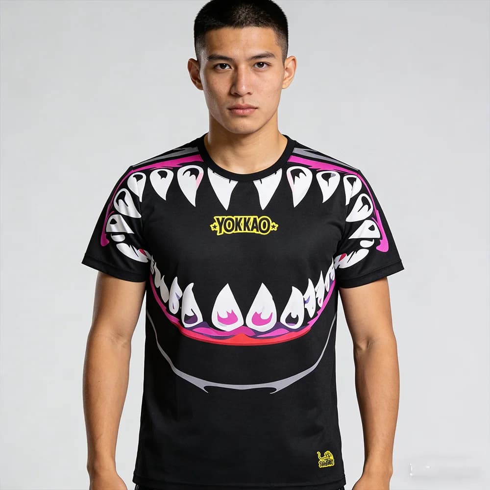 Nuova T-shirt da uomo 2026 YoKKAO Muay Thai sportiva casual a maniche corte, ad asciugatura rapida, stampata in 3D, traspirante e confortevole
