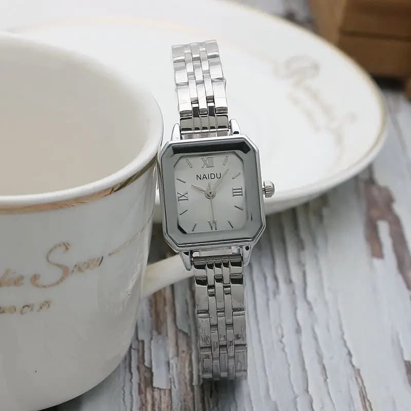 Orologi al quarzo quadrati da donna di moda di marca di lusso Orologio da polso da donna con cinturino in acciaio inossidabile Classico argento Femme Relogio Feminino