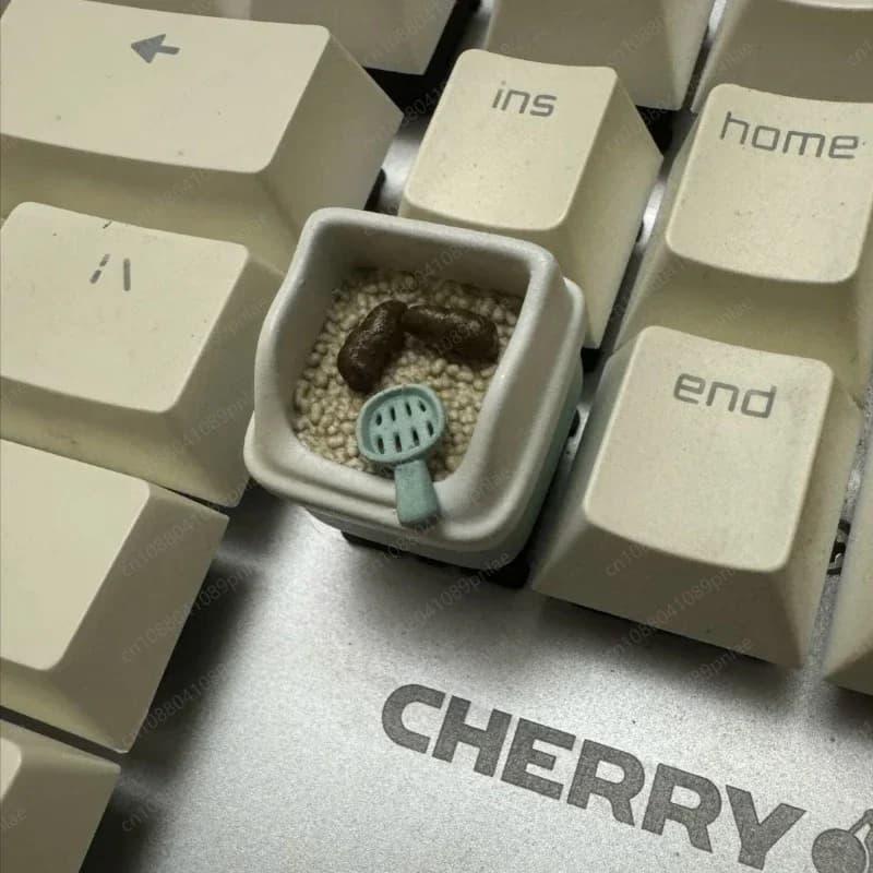 Tastiera Meccanica Artigianale con Keycap a Forma di Lettiera per Gatti