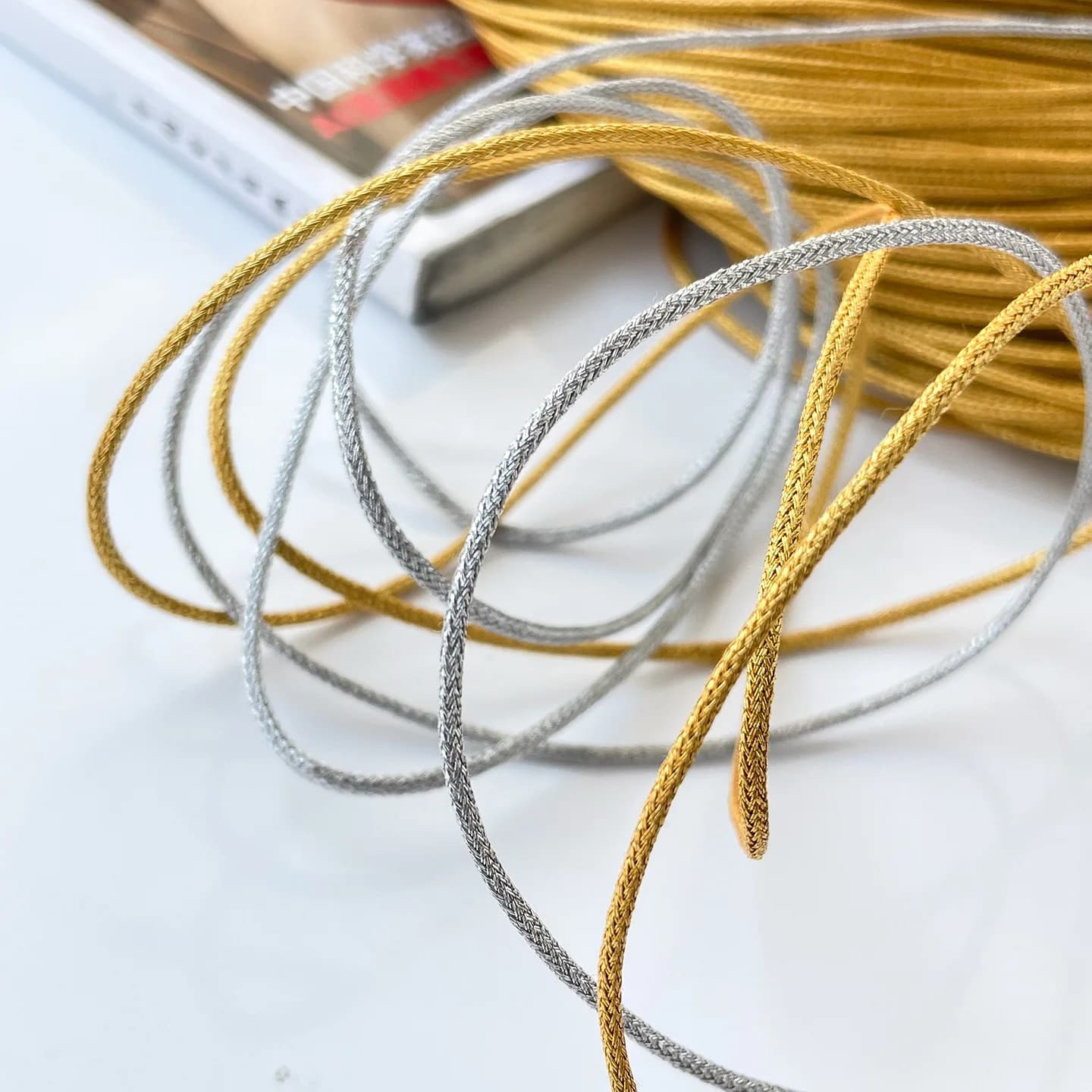 Corda Intrecciata Rotonda con Anima in Cotone da 2,5 mm, Materiale per Bottoni di Abbigliamento Tradizionale Cinese, Corda per Decorazioni e Nodi Cinesi Artigianali