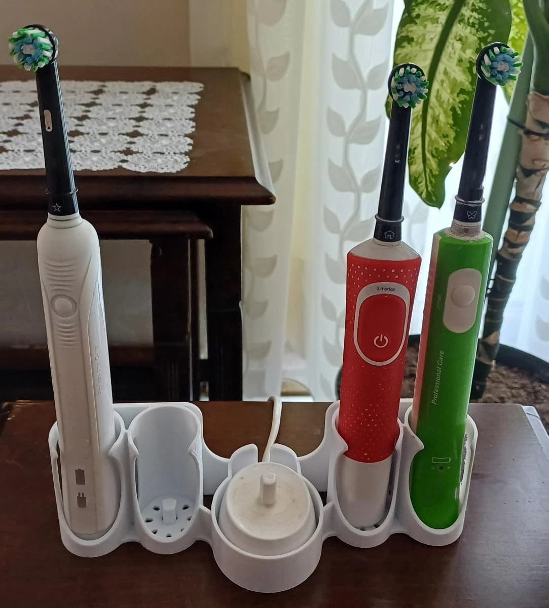 Electric Toothbrush Holder Compatible with Oral-B with Charger Storage Middle Slot for Organizing And Storing Toothbrushes