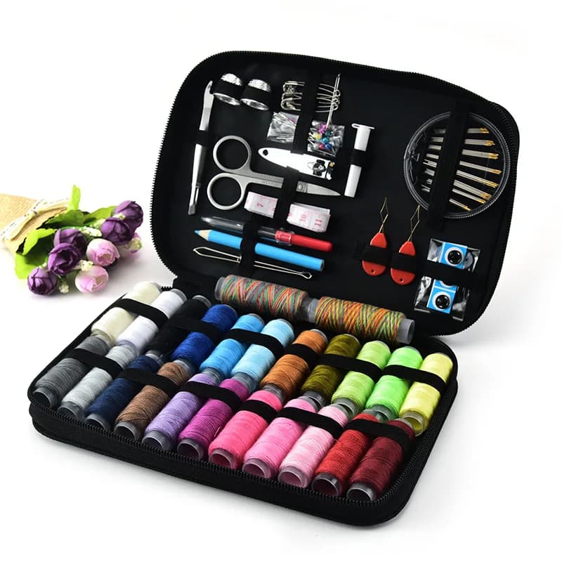 Kit da cucito da 97 pezzi con accessori e forniture per cucito - Fili in 24 colori, kit ago e filo per riparazioni di emergenza