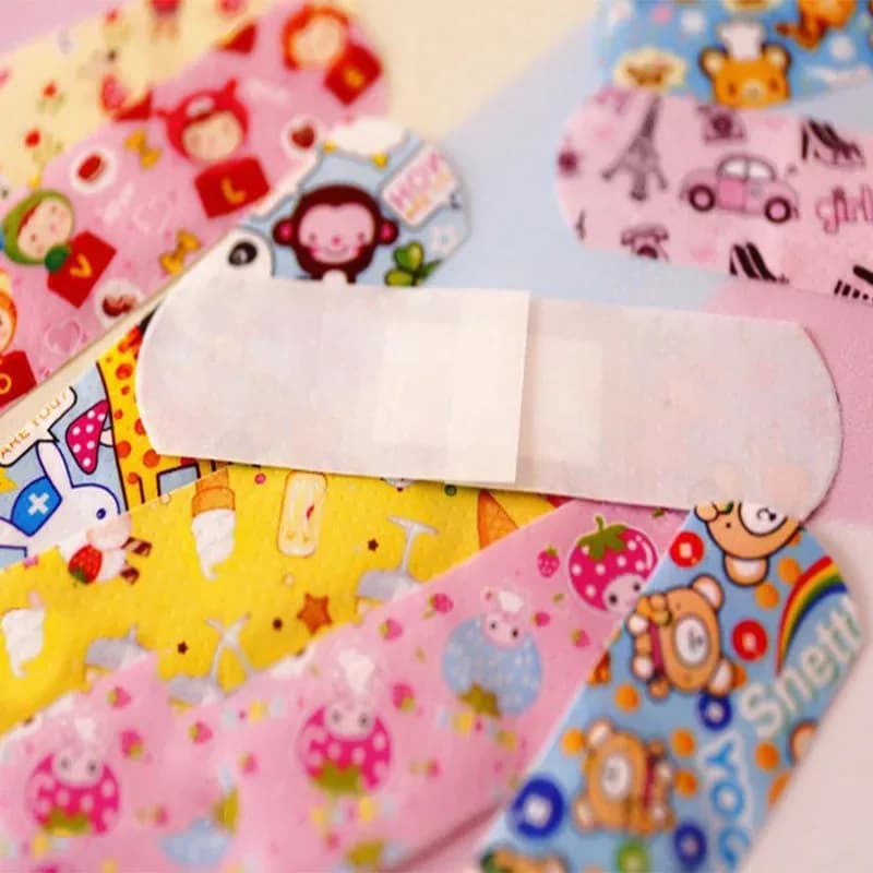 10-30 Pezzi Cerotti Adesivi con Motivi di Animali Cartoon, Kit di Pronto Soccorso, Cerotti Emostatici per Bambini