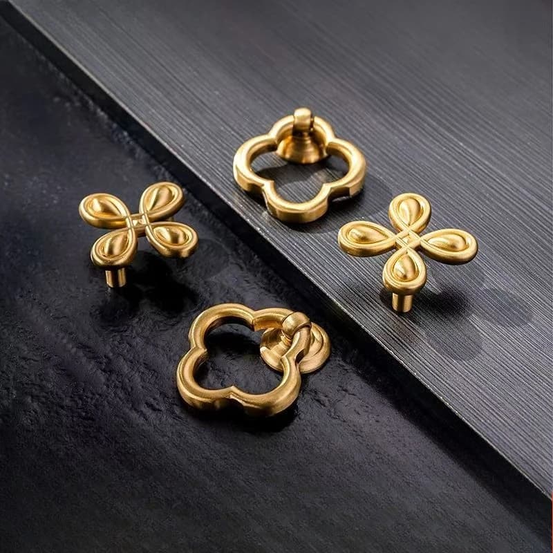 Maniglia per Cassetti a Quadrifoglio in Ottone Massiccio, Design Moderno Dorato per Armadi, Cassettiere e Cucine, Design Lussuoso e Creativo
