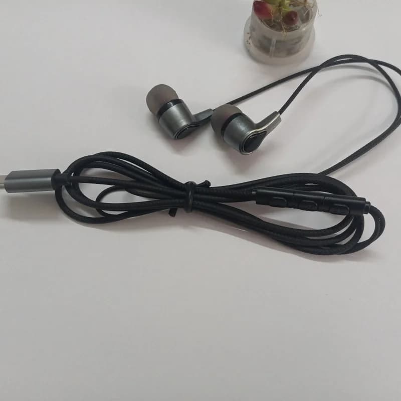 Cuffie intrauricolari cablate pop tipo c Auricolari stereo per musica sportiva Auricolari da gioco vivavoce con microfono per Samsung Android Ph