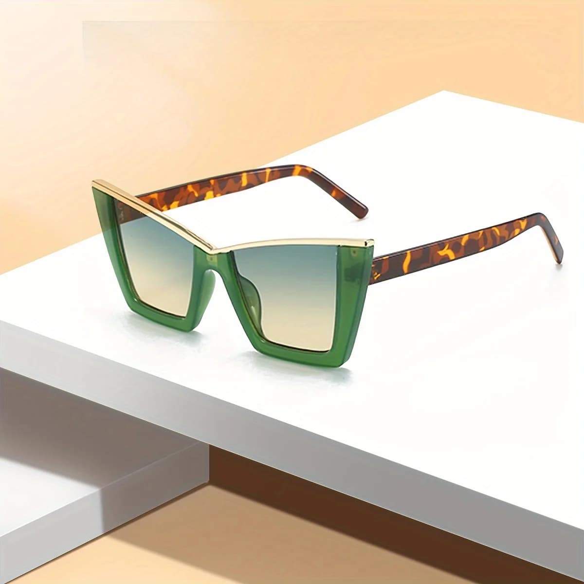 Occhiali da sole Vintage alla moda a forma di occhio di gatto di grandi dimensioni per le donne occhiali da sole con sfumature quadrate nuovo doppio ponte sfumato UV400 sole