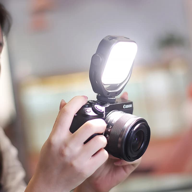 VIJIM VL66 Luce di riempimento 360 ° Luce video LED ruotabile 3200k-6500k Vlog Estendi la scarpa fredda Batteria integrata da 2000 mAh con supporto luminoso