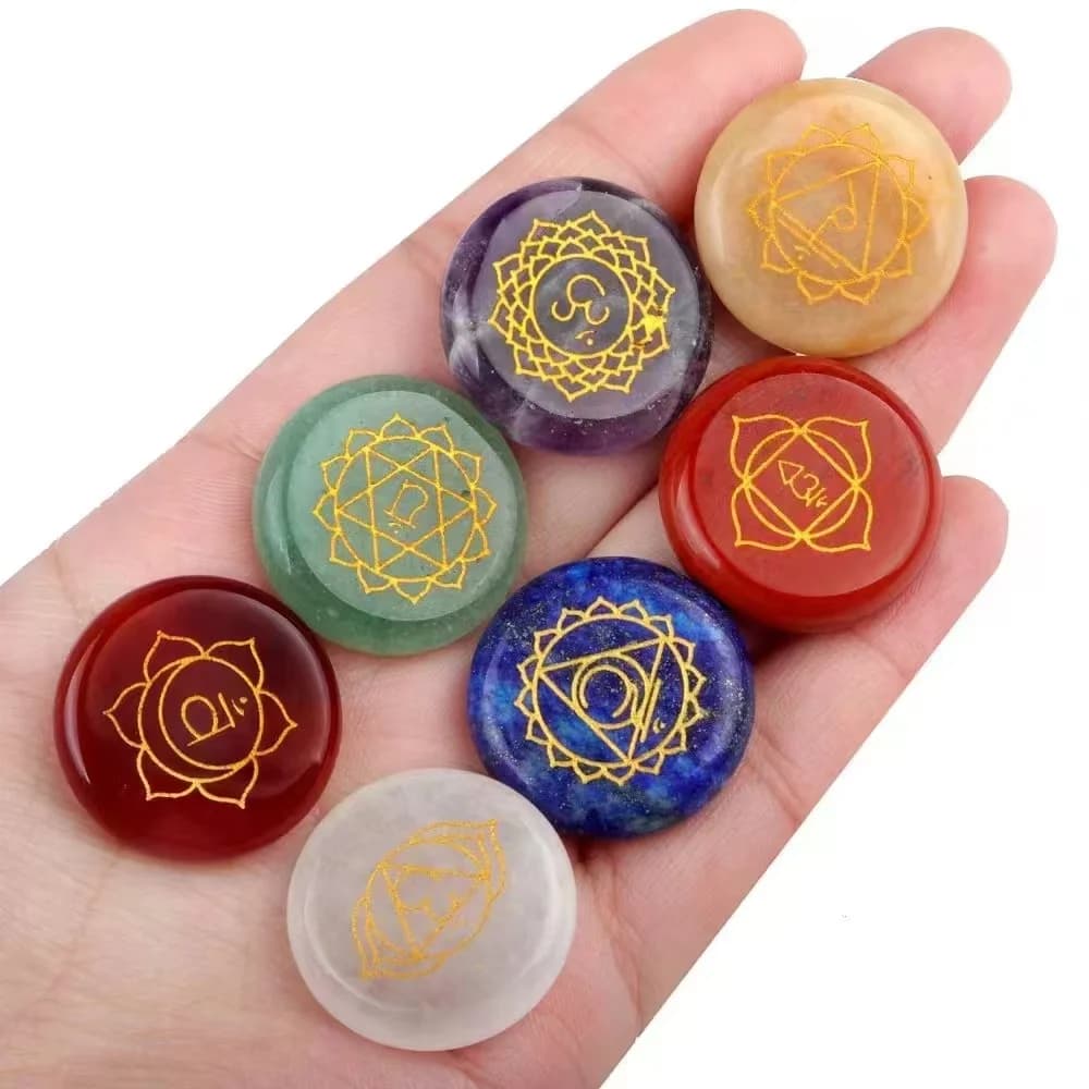 1 set di 7 pezzi pietre naturali pendolo rotondo pietre curative Reiki incise sette simboli Chakra gemme curative Reiki 25x25mm