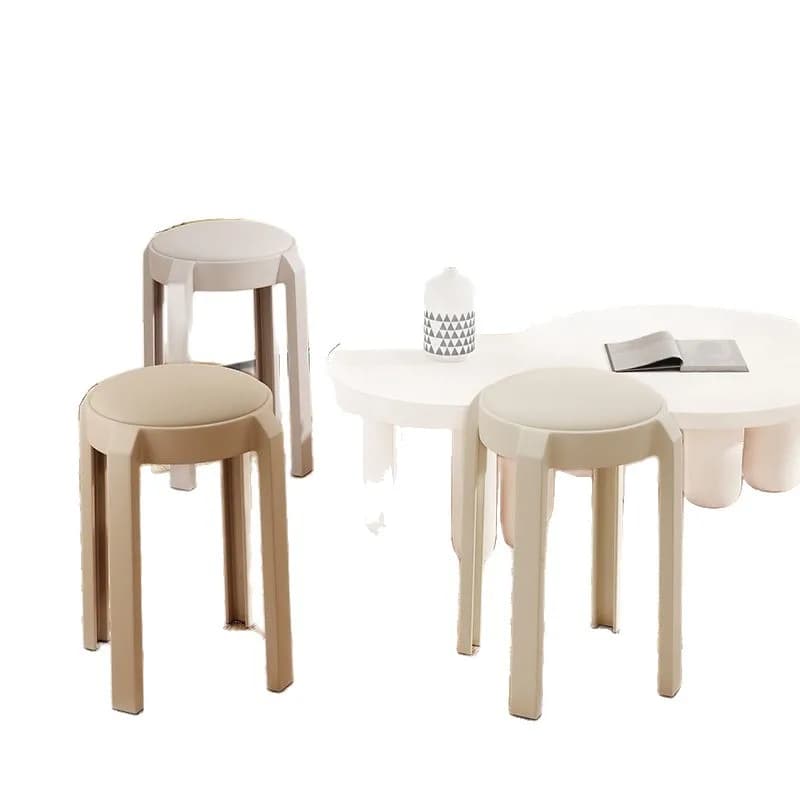 Sgabello Moderno Impilabile in Plastica con Cuscino Morbido, Design Durevole ed Ecologico per Casa, Sala da Pranzo, Camera da Letto - Sedia per Ospiti, Pouf