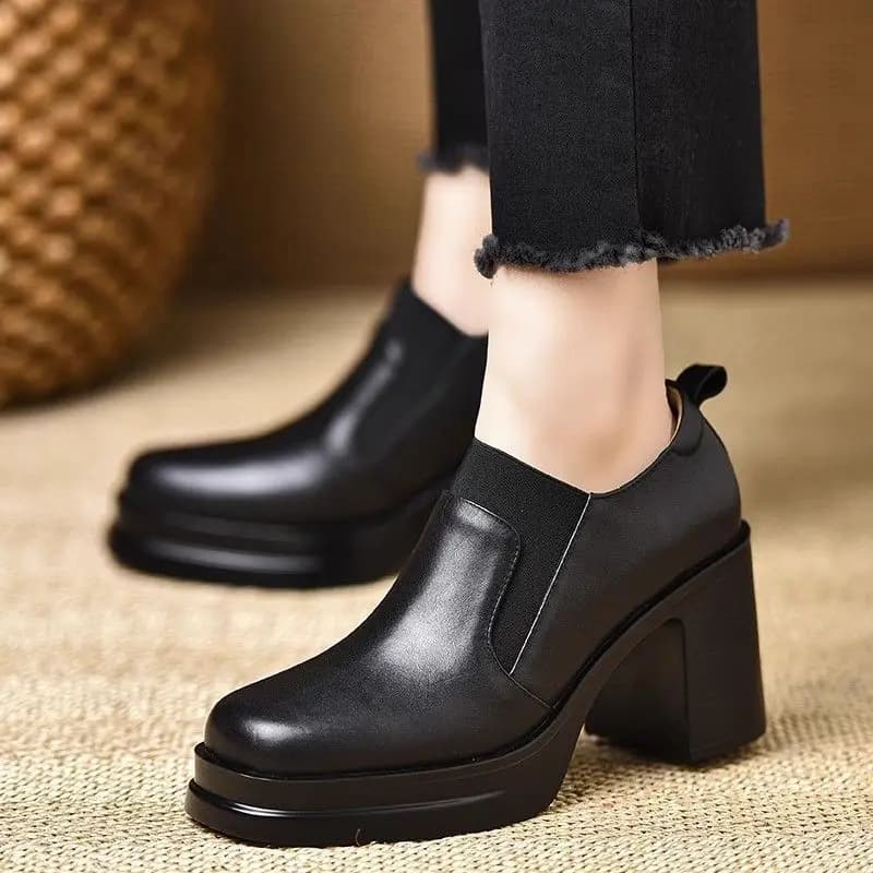 2026 Autumn New Women's Shoes Casual Square Head Thick Heel Leather Shoes High Heels Waterproof Platform Mary Jane Single Shoes