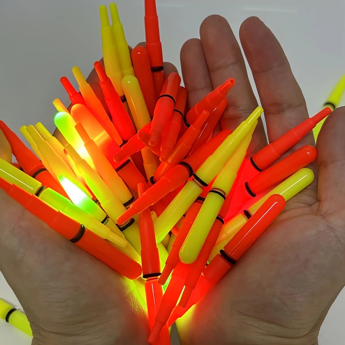 5 pieces of light tools for night fishing, night fishing rod head light, supplied with CR425 battery.