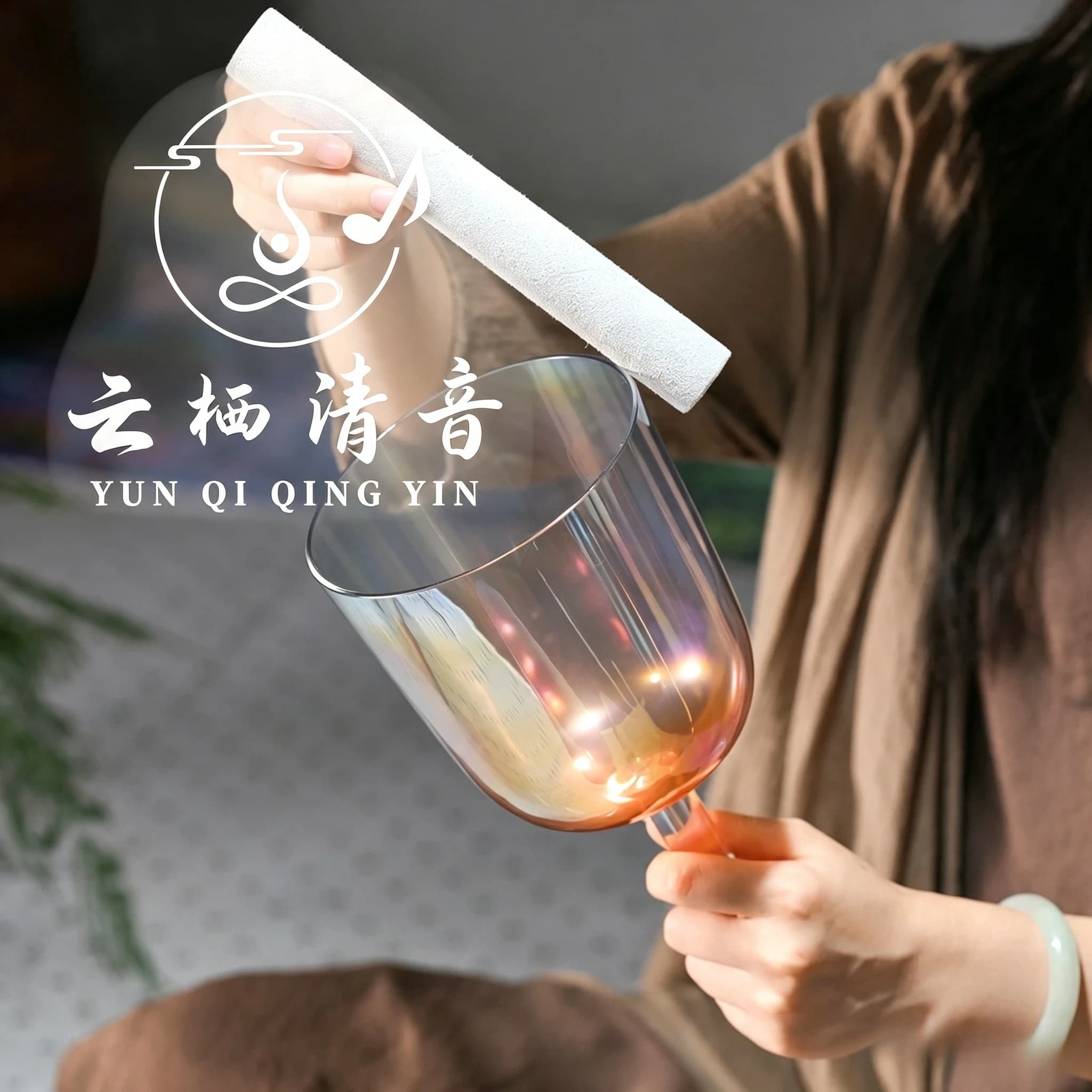 Yunqiqingyin Chromatic Haze Handle Crystal Singing Bowl 6 Inch Chakra Healing Sound Bowl With Carry Bag For Yoga Meditation Stress Reduction