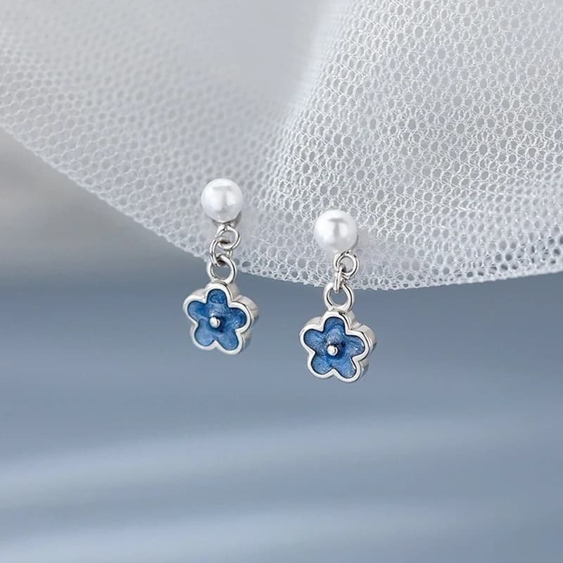 Orecchini a bottone con pendente a forma di fiore blu in oro 14 carati con perle in vero argento sterling 925 per le donne Accessori di lusso leggeri e carini