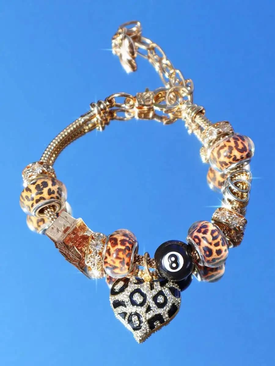 Bracciale con ciondolo a forma di cuore con stampa leopardata 8 Ball per donna, accessorio di moda alla moda