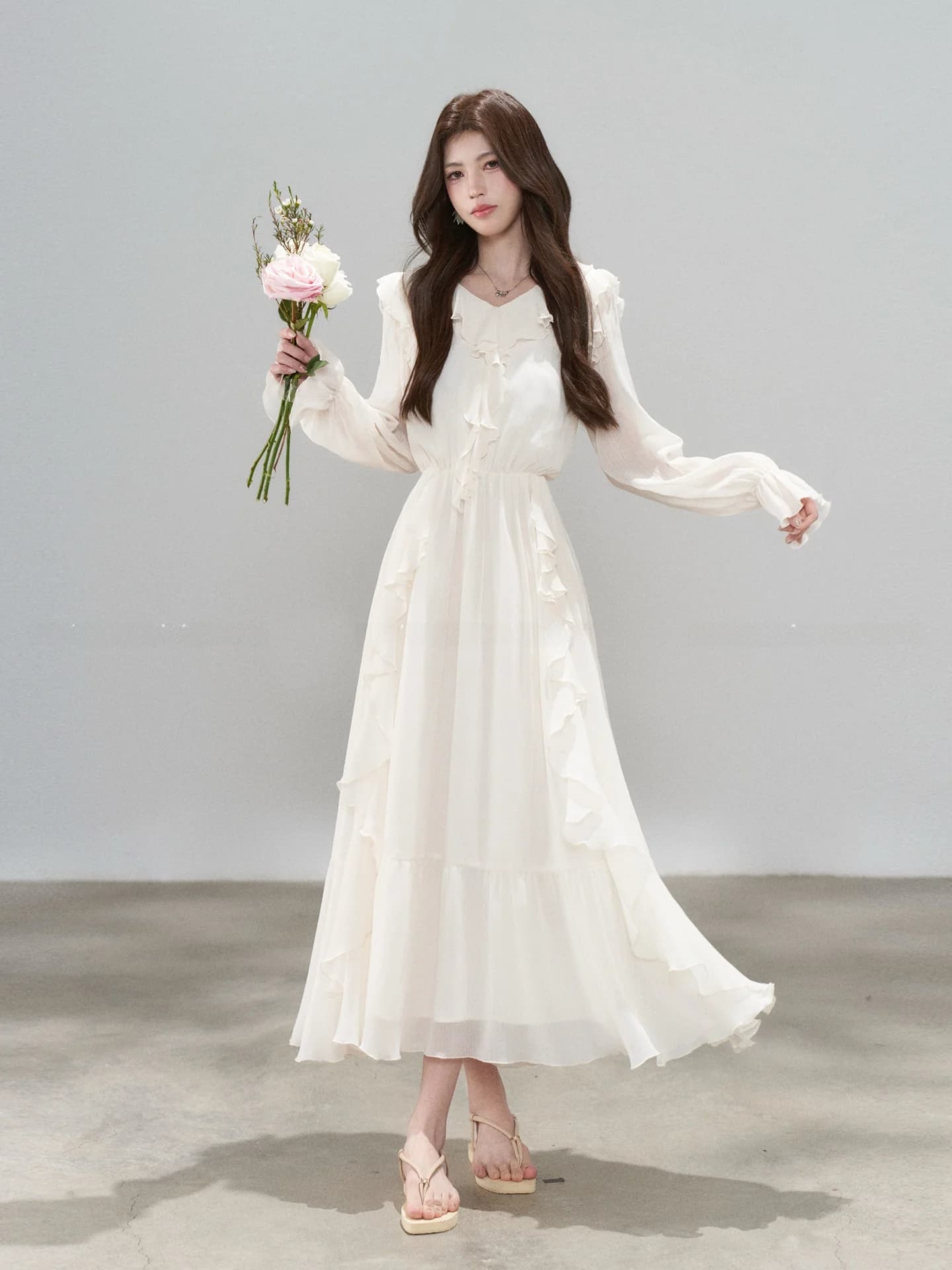 Abito lungo da donna a maniche lunghe in stile morbido con orlo in pizzo, gonna a sirena che modella la vita, elegante abito lungo di Matsubara Sosuke