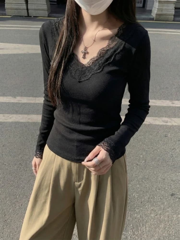 2026 Autumn Winter Women T-Shirt V Neck Lace Base Top Soft Skin-Friendly Fleece Lined Long Sleeve Thermal T-Shirts Layering Tee