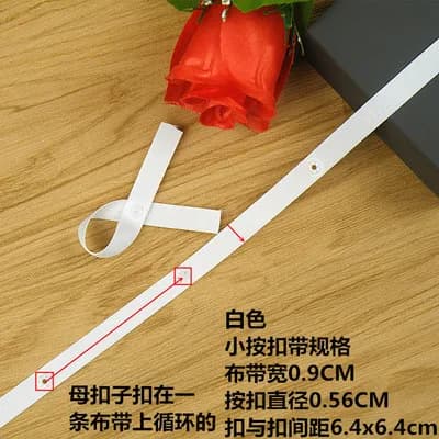 4 M/lotto 6.4*0.9*0.56 cm Bottone Nero/Bianco di plastica pulsante a pressione nastro nastro trim per sacchetto di indumenti accessori per cucire